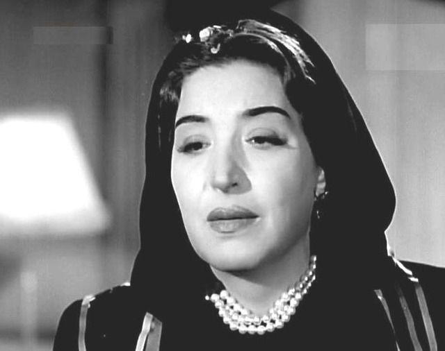 عزيزة أمير، أول مخرجة عربية